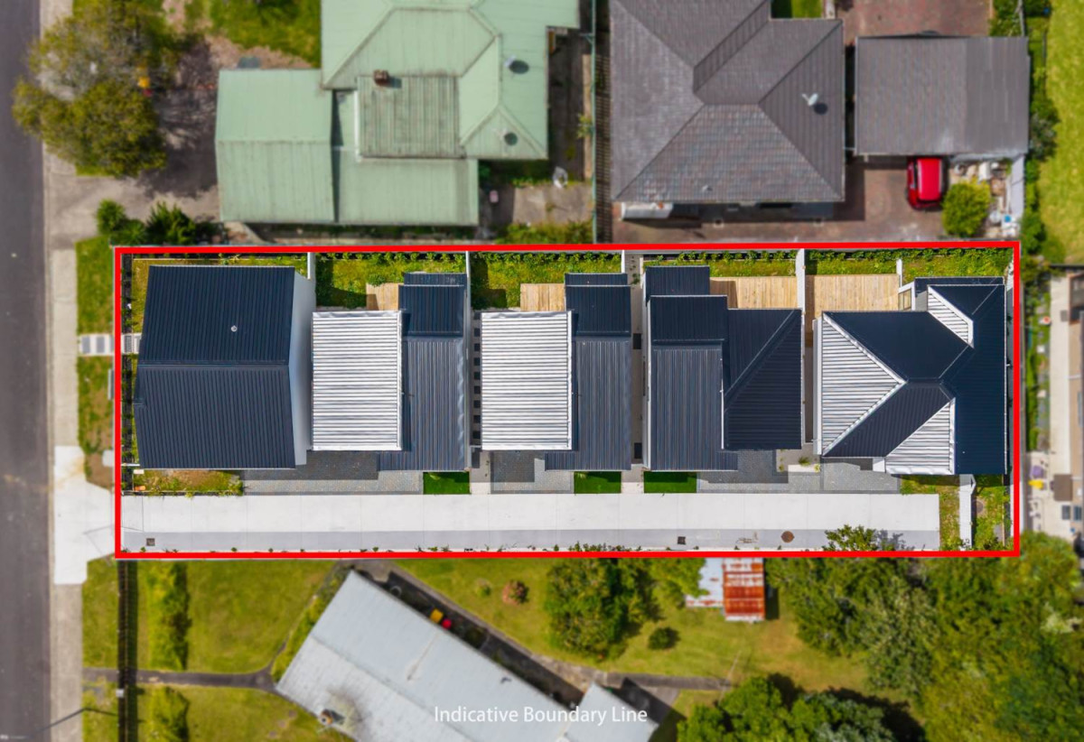 Standalone 4 beds 2.5 baths home with garage, close to schools, shops, 0.8 km to Papatoetoe West School, Lot 3/4 Barrie Avenue, Papatoetoe, Auckland