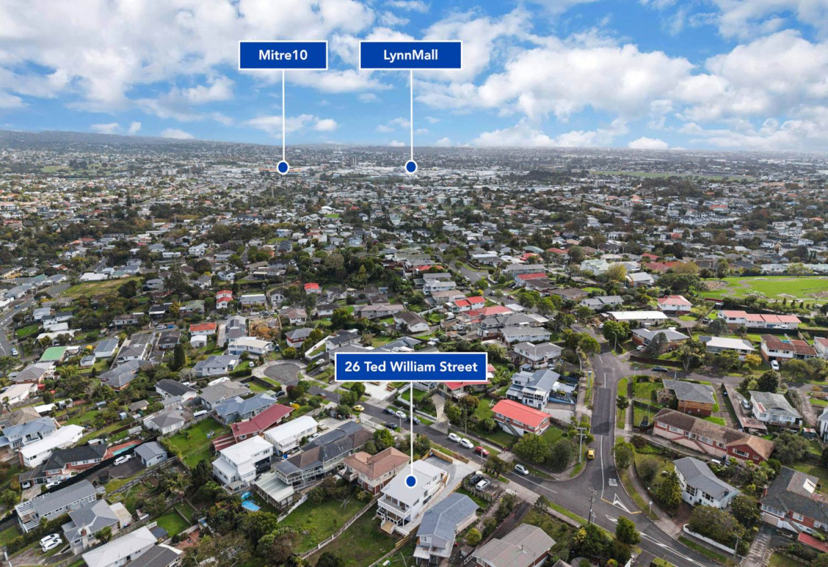 688 m2 section, Renovated 5 beds 3 baths house + Bonus Section – RC, BC, EPA Approved for an additional 243.87m² dwelling on 299m², close to schools, shops, motorway access, 0.3 km to New Windsor School, 26 Ted William Street, New Windsor, Auckland