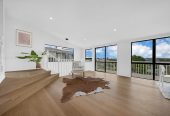 688 m2 section, Renovated 5 beds 3 baths house + Bonus Section – RC, BC, EPA Approved for an additional 243.87m² dwelling on 299m², close to schools, shops, motorway access, 0.3 km to New Windsor School, 26 Ted William Street, New Windsor, Auckland