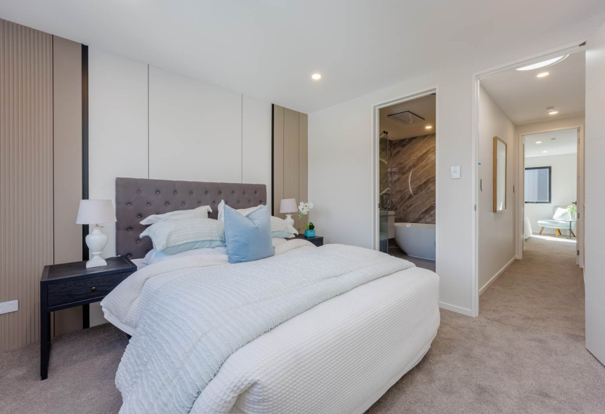 10-Year Master Build Guarantee., Double Westlake school zone, Brandnew 3 beds 3.5 baths home with garage, Freehold title – no body corporate fees, Zoned for Westlake Boys’ and Girls’ High Schools and Sunnynook Primary. walking distance to Sunnynook Park, Woolworths Supermarket, 2C Salamanca Road, Sunnynook, Auckland