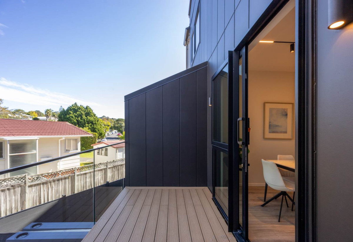 10-Year Master Build Guarantee., Double Westlake school zone, Brandnew 3 beds 3.5 baths home with garage, Freehold title – no body corporate fees, Zoned for Westlake Boys’ and Girls’ High Schools and Sunnynook Primary. walking distance to Sunnynook Park, Woolworths Supermarket, 2B Salamanca Road, Sunnynook, Auckland