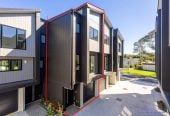 10-Year Master Build Guarantee., Double Westlake school zone, Brandnew 3 beds 3.5 baths home with garage, Freehold title – no body corporate fees, Zoned for Westlake Boys’ and Girls’ High Schools and Sunnynook Primary. walking distance to Sunnynook Park, Woolworths Supermarket, 2C Salamanca Road, Sunnynook, Auckland