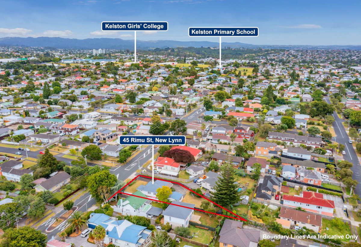 809m2 section, 3 beds 1 bath house with standalone double garage, move-in ready, close to Lynn Mall, schools, 0.7 km to Kelston School, 45 Rimu Street, New Lynn, Auckland