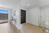 6 beds 3.5 baths house with garage, 2 beds 1 bath ground floor, close to schools, Manurewa town centre, Auckland Botanic Gardens, 0.4 km to Randwick Park School, 1 km to Alfriston College, 38A Hyperion Drive, Randwick Park, Auckland