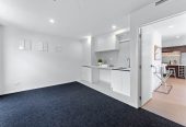 6 beds 3.5 baths house with garage, 2 beds 1 bath ground floor, close to schools, Manurewa town centre, Auckland Botanic Gardens, 0.4 km to Randwick Park School, 1 km to Alfriston College, 38A Hyperion Drive, Randwick Park, Auckland