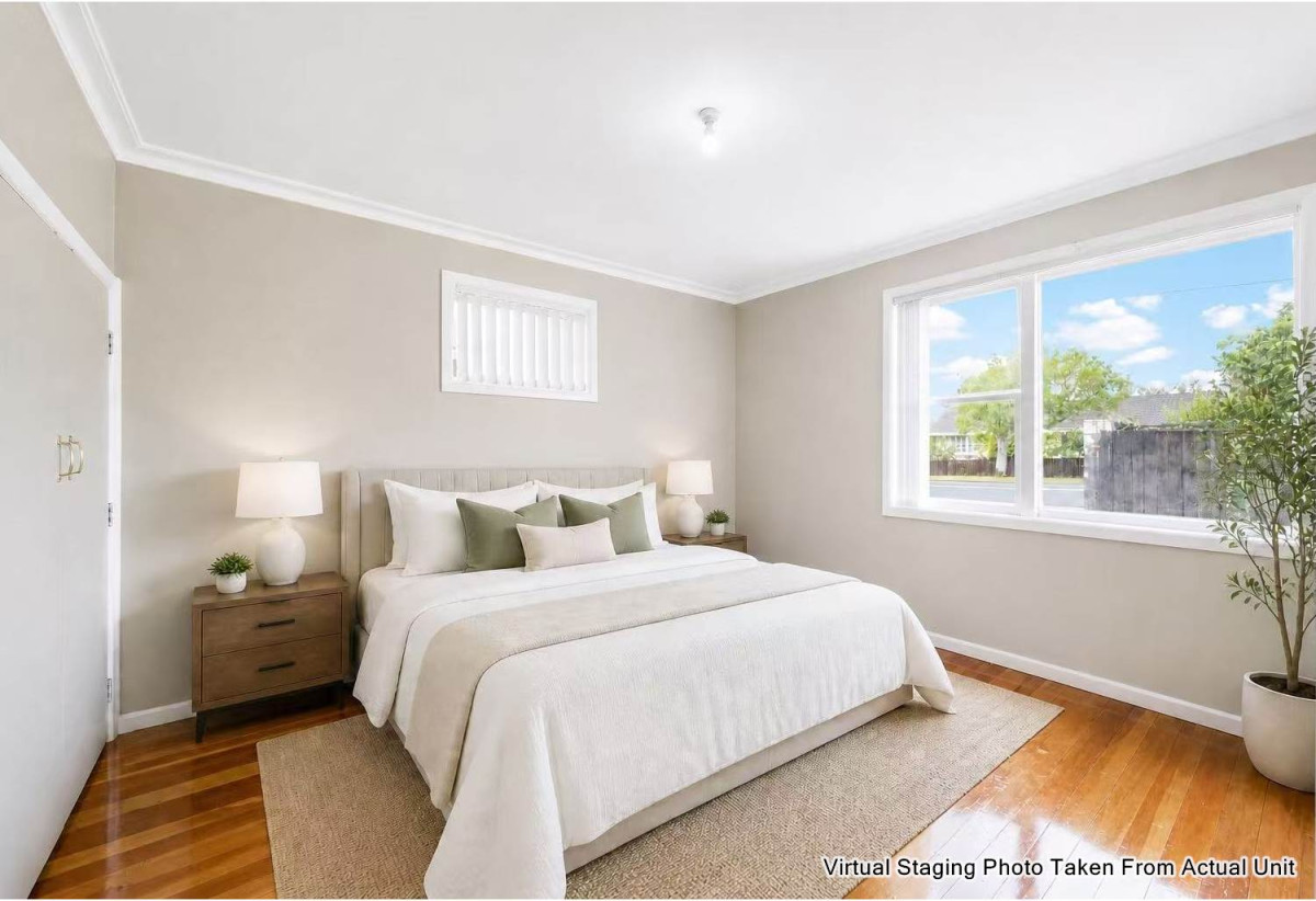 809m2 section, 3 beds 1 bath house with standalone double garage, move-in ready, close to Lynn Mall, schools, 0.7 km to Kelston School, 45 Rimu Street, New Lynn, Auckland