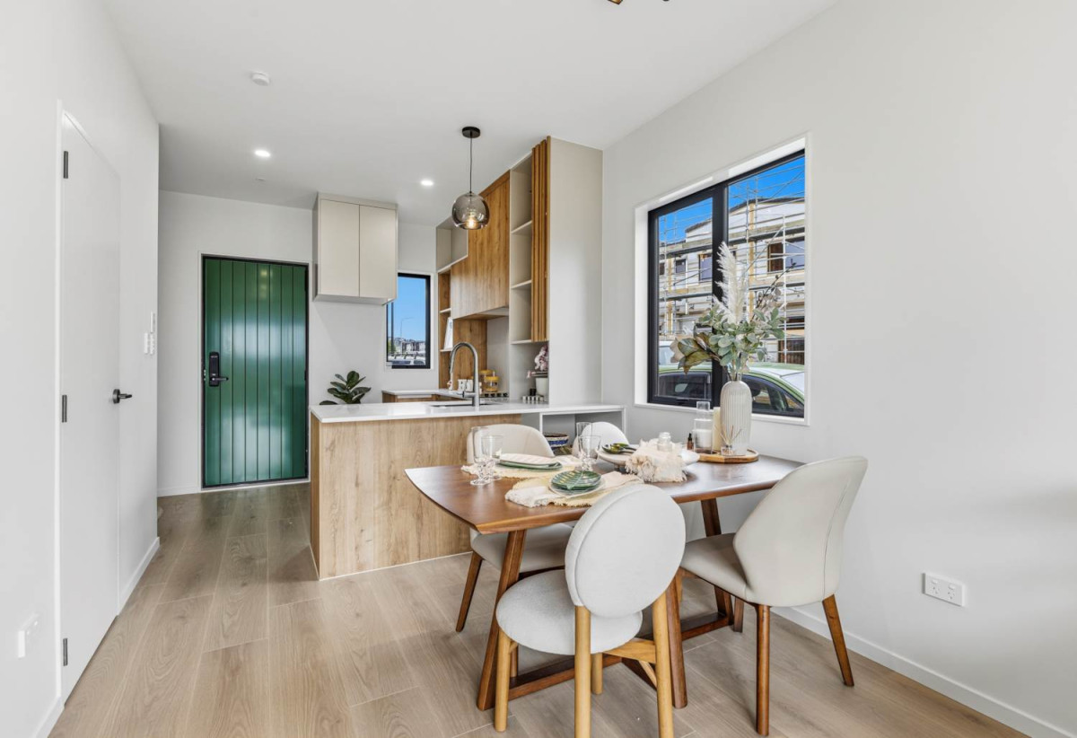 10-Year Master Build Guarantee, Brandnew Freehold 3 beds + Study / Family Space 2.5 baths home with car park, 3 km to Ormiston Town Centre, Ormiston Schools, 58 Takarore Crescent, Flat Bush, Auckland