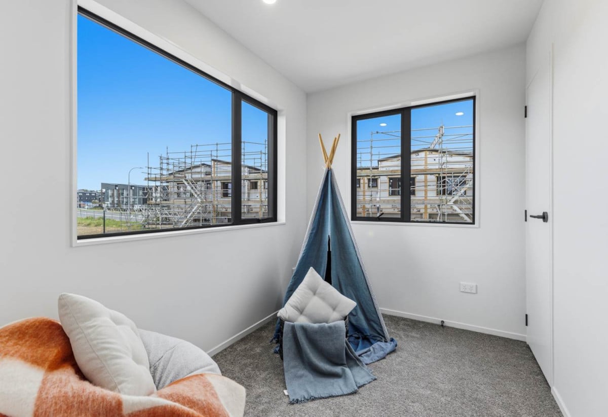 10-Year Master Build Guarantee, Brandnew Freehold 3 beds + Study / Family Space 2.5 baths home with car park, 3 km to Ormiston Town Centre, Ormiston Schools, 56 Takarore Crescent, Flat Bush, Auckland