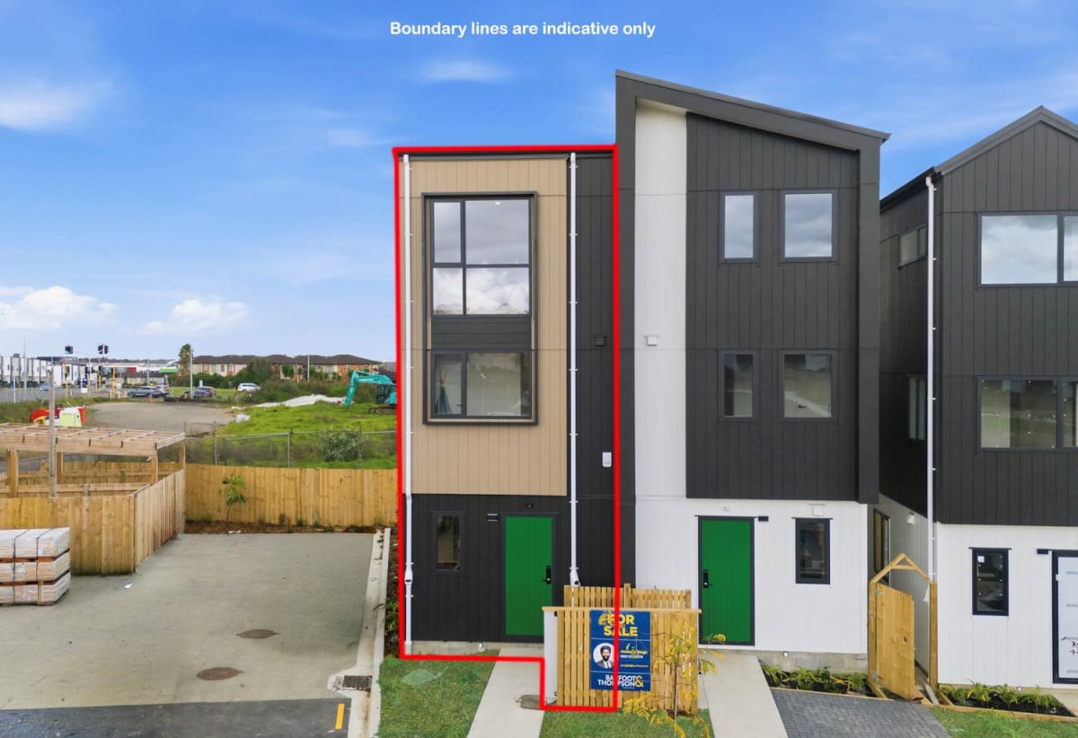 10-Year Master Build Guarantee, Brandnew Freehold 3 beds + Study / Family Space 2.5 baths home with car park, 3 km to Ormiston Town Centre, Ormiston Schools, 60 Takarore Crescent, Flat Bush, Auckland