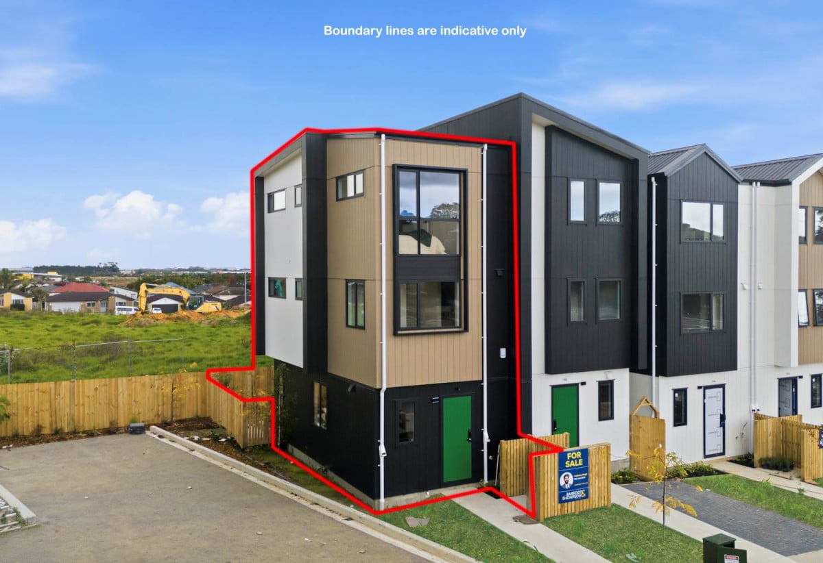 10-Year Master Build Guarantee, Brandnew Freehold 3 beds + Study / Family Space 2.5 baths home with car park, 3 km to Ormiston Town Centre, Ormiston Schools, 56 Takarore Crescent, Flat Bush, Auckland
