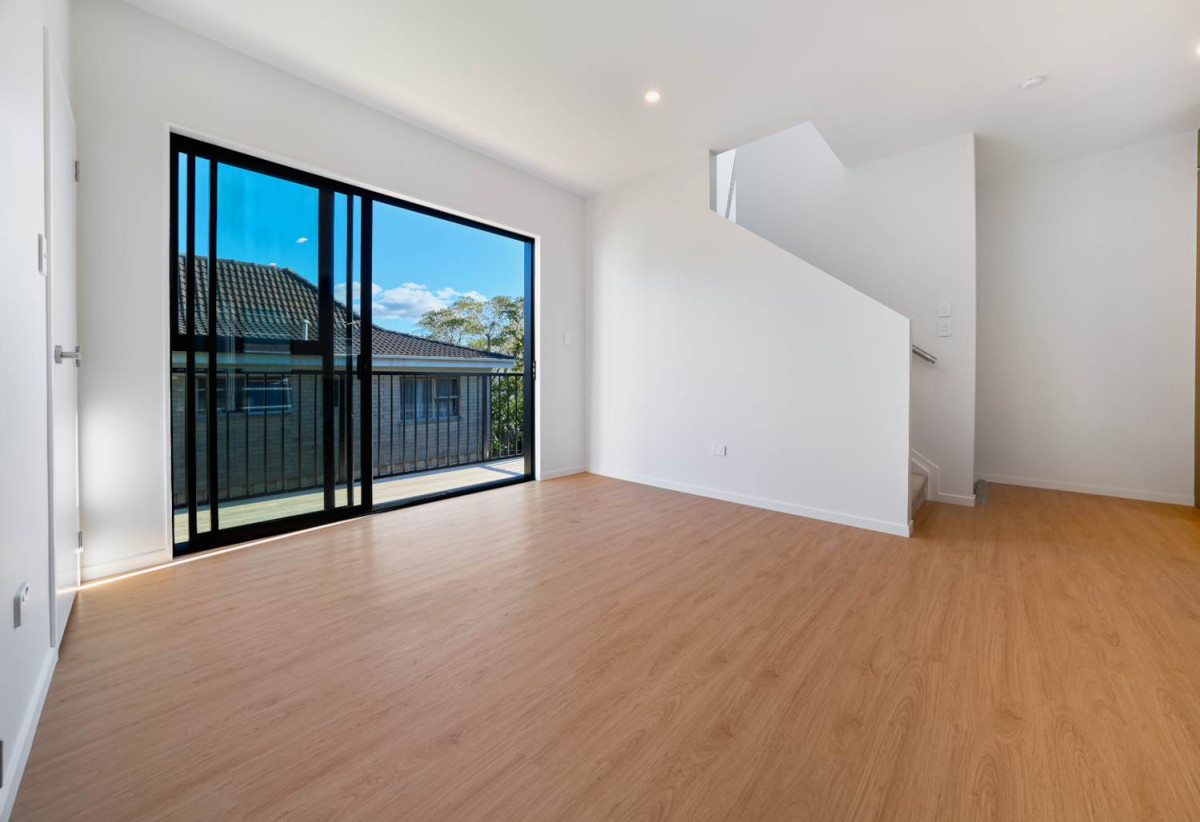 Brandnew 3 beds 3 baths home with garage, 1 bed 1 bath ground floor, positioned between Devonport Village and Takapuna, close to schools, shops, easy motorway access, 0.2 km to Belmont School (Auckland), 0.3 km to Belmont Intermediate, 0.7 km to Takapuna Grammar School, Lot 13/163-165 Lake Road, Belmont, Auckland