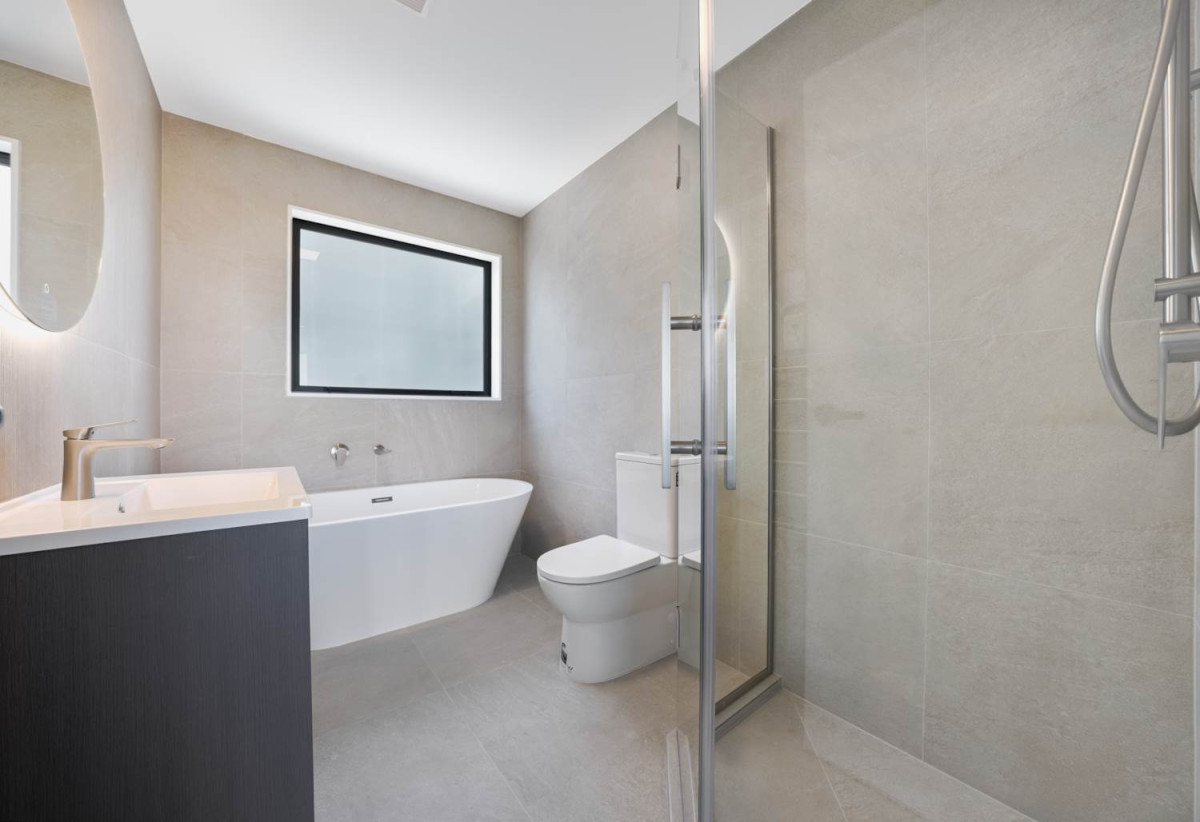 Brandnew 3 beds 3 baths home with garage, 1 bed 1 bath ground floor, positioned between Devonport Village and Takapuna, close to schools, shops, easy motorway access, 0.2 km to Belmont School (Auckland), 0.3 km to Belmont Intermediate, 0.7 km to Takapuna Grammar School, Lot 11/163-165 Lake Road, Belmont, Auckland
