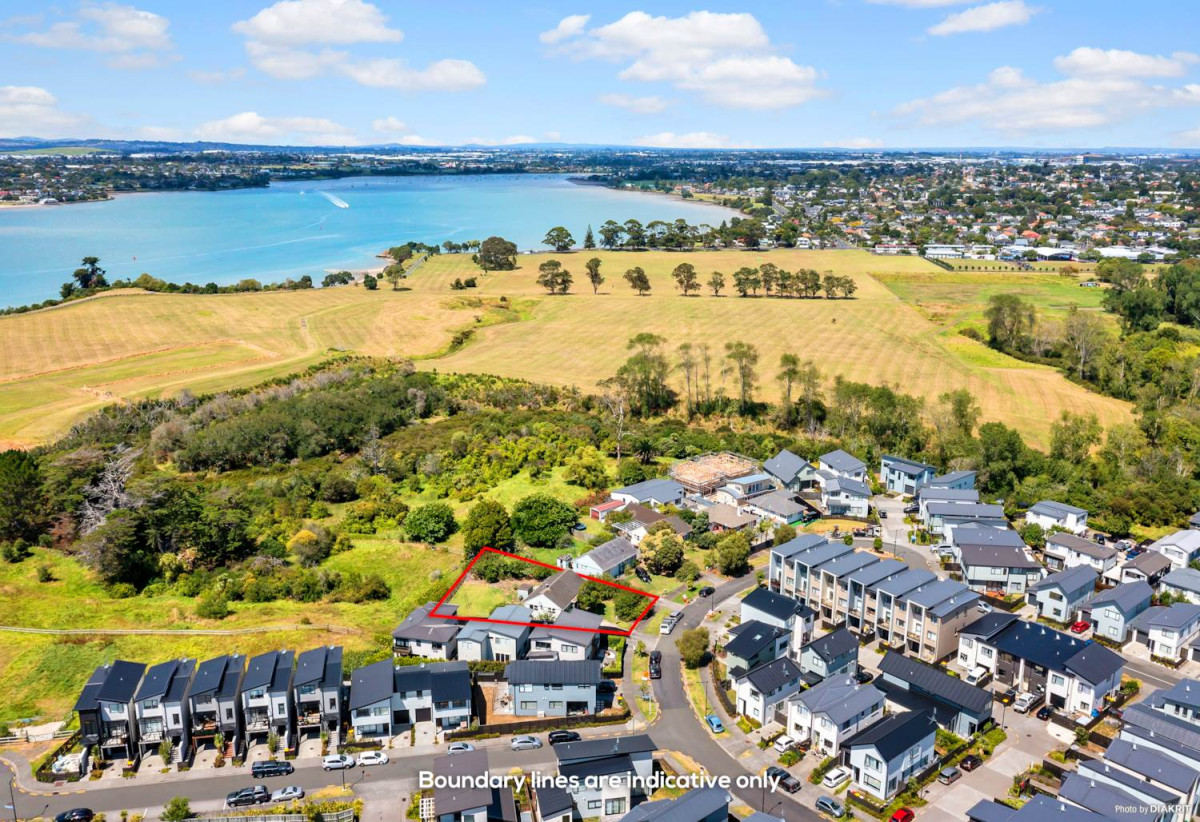 814m2 section, 3 beds 1 bath house, A short stroll to the Wai O Taiki Nature Reserve and Scenic Walkway. 5 mins to St Heliers Beach., Walking distance to Sacred Heart College and local shops., 0.5 km to Tamaki College and Glenbrae School, 12 Kestrel Place, Wai O Taiki Bay, Auckland