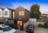 Must Sell Urgently Due to Family Circumstances, 3 beds 1.5 baths home with carparks, minutes from Manukau shopping centre, schools, 66 Waipuhinui Road, Manukau Central, Auckland