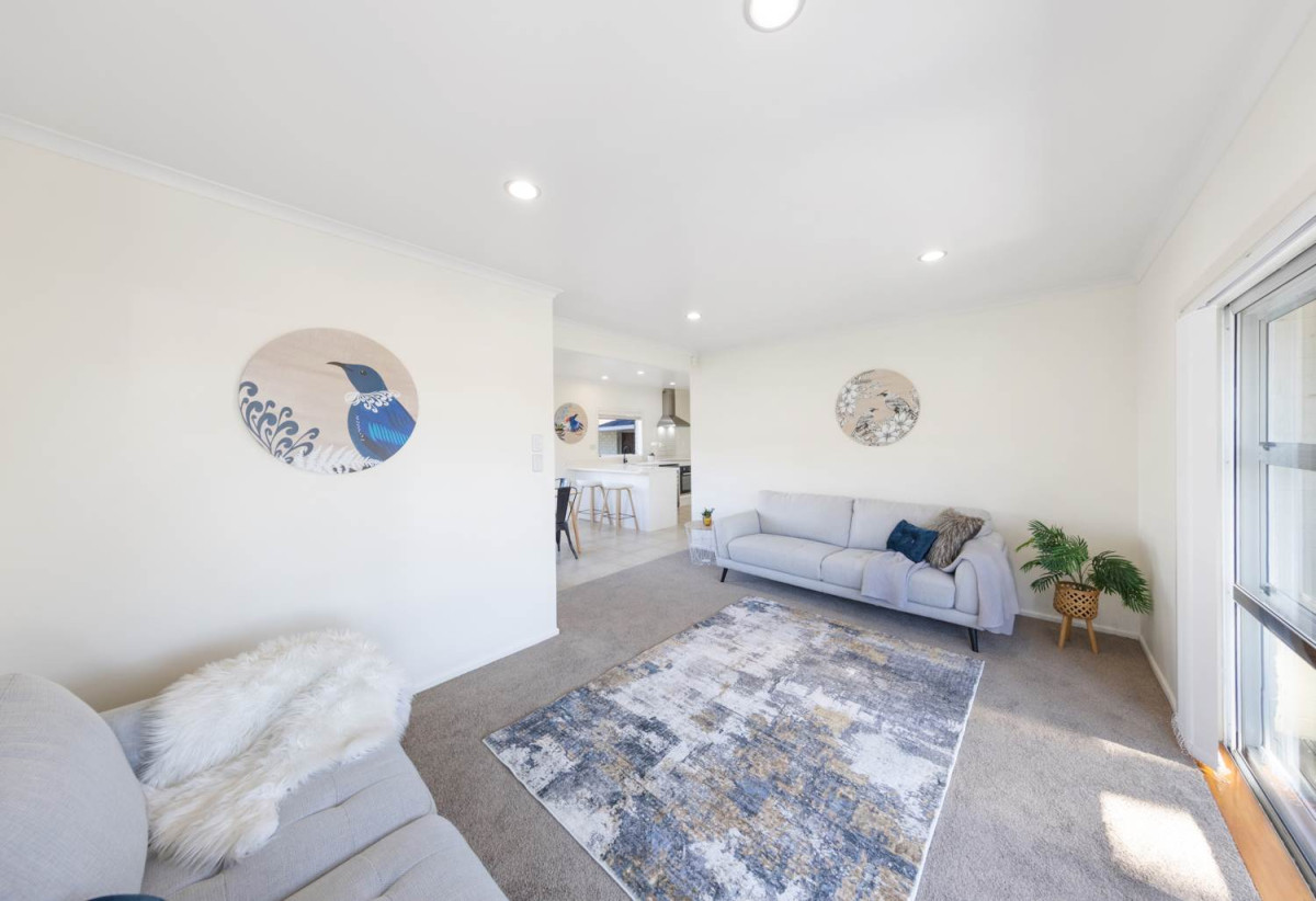 452m2 section, Renovated 4 beds 2 baths house with car park, close to schools, seaside park and boating club, town centre, 69 Kings Road, Panmure, Auckland