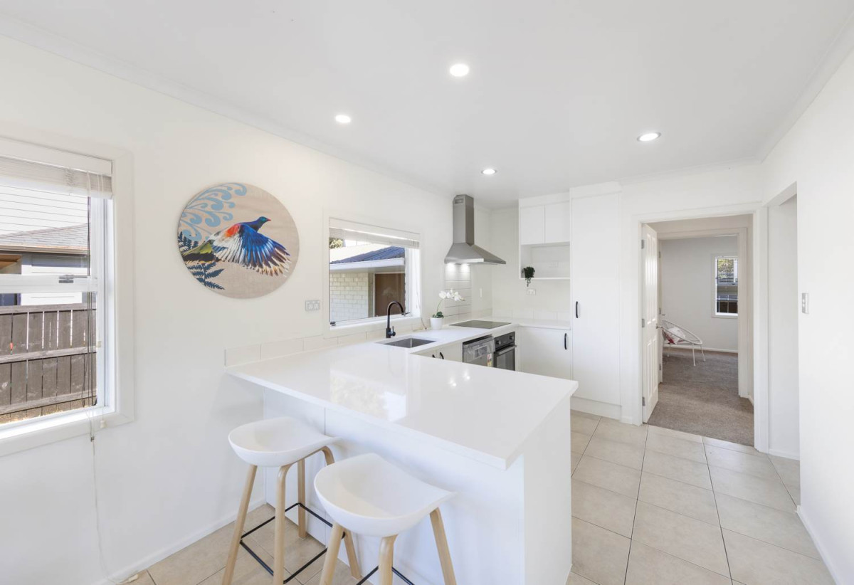 452m2 section, Renovated 4 beds 2 baths house with car park, close to schools, seaside park and boating club, town centre, 69 Kings Road, Panmure, Auckland