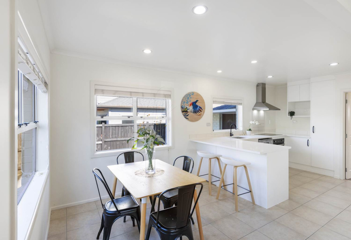 452m2 section, Renovated 4 beds 2 baths house with car park, close to schools, seaside park and boating club, town centre, 69 Kings Road, Panmure, Auckland