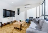 Standalone 3 beds 2 baths house with car parks on 169m2 section, a super-sized storage area with stair access to the ceiling, close to schools, seaside parks, beach, supermarket, 0.9 km to Birkdale North School and Beach Haven School, 1.3 km to Birkdale Intermediate School, 122C Lancaster Road, Beach Haven, Auckland