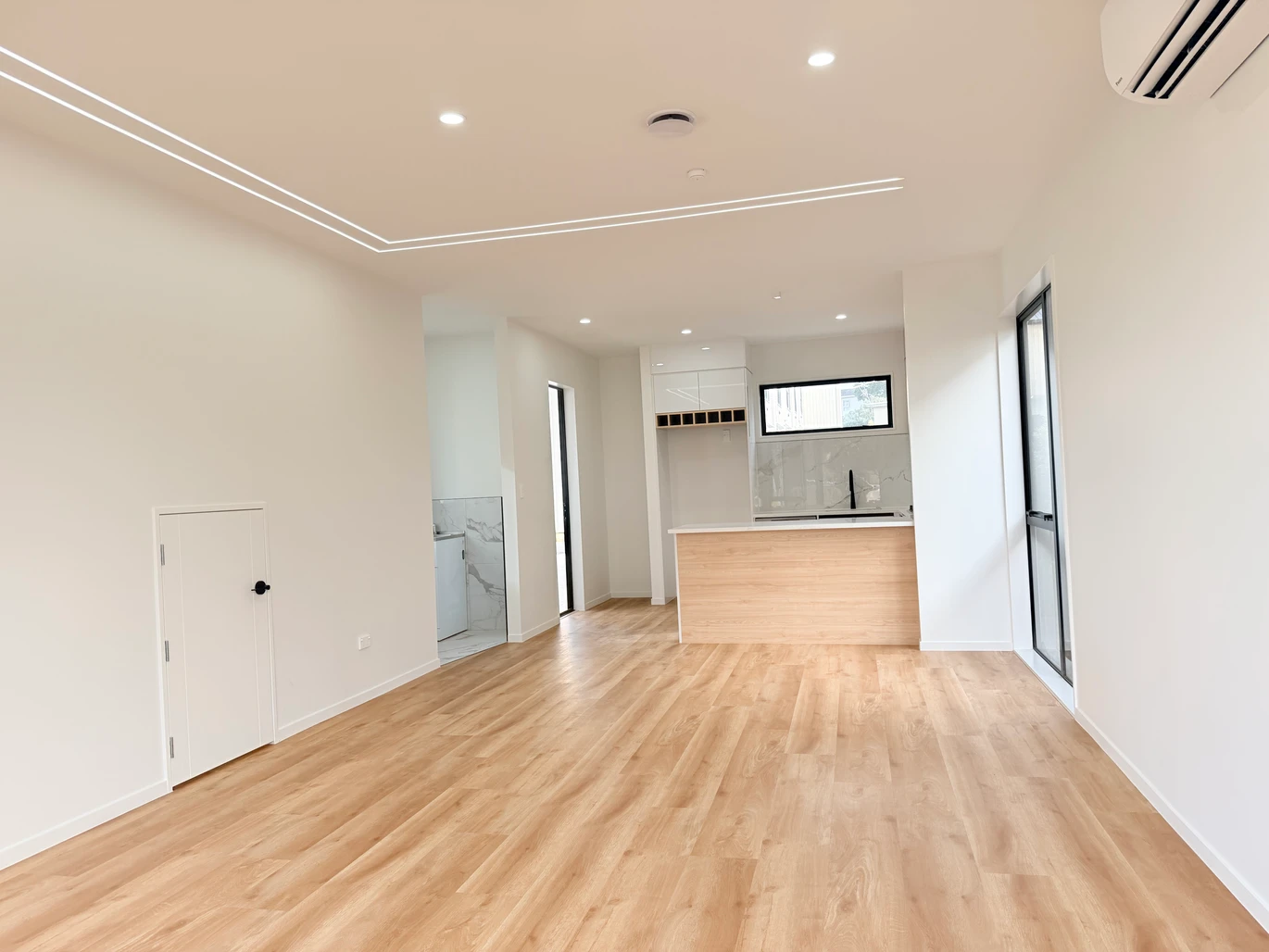 10-Years Stamford Warranty Insurance, Brandnew standalone 3 beds 2.5 baths home with car park, freehold, no body corp or society fee, close to motorway access, local shops, Lot 1/5 Richard Road Mangere, Auckland