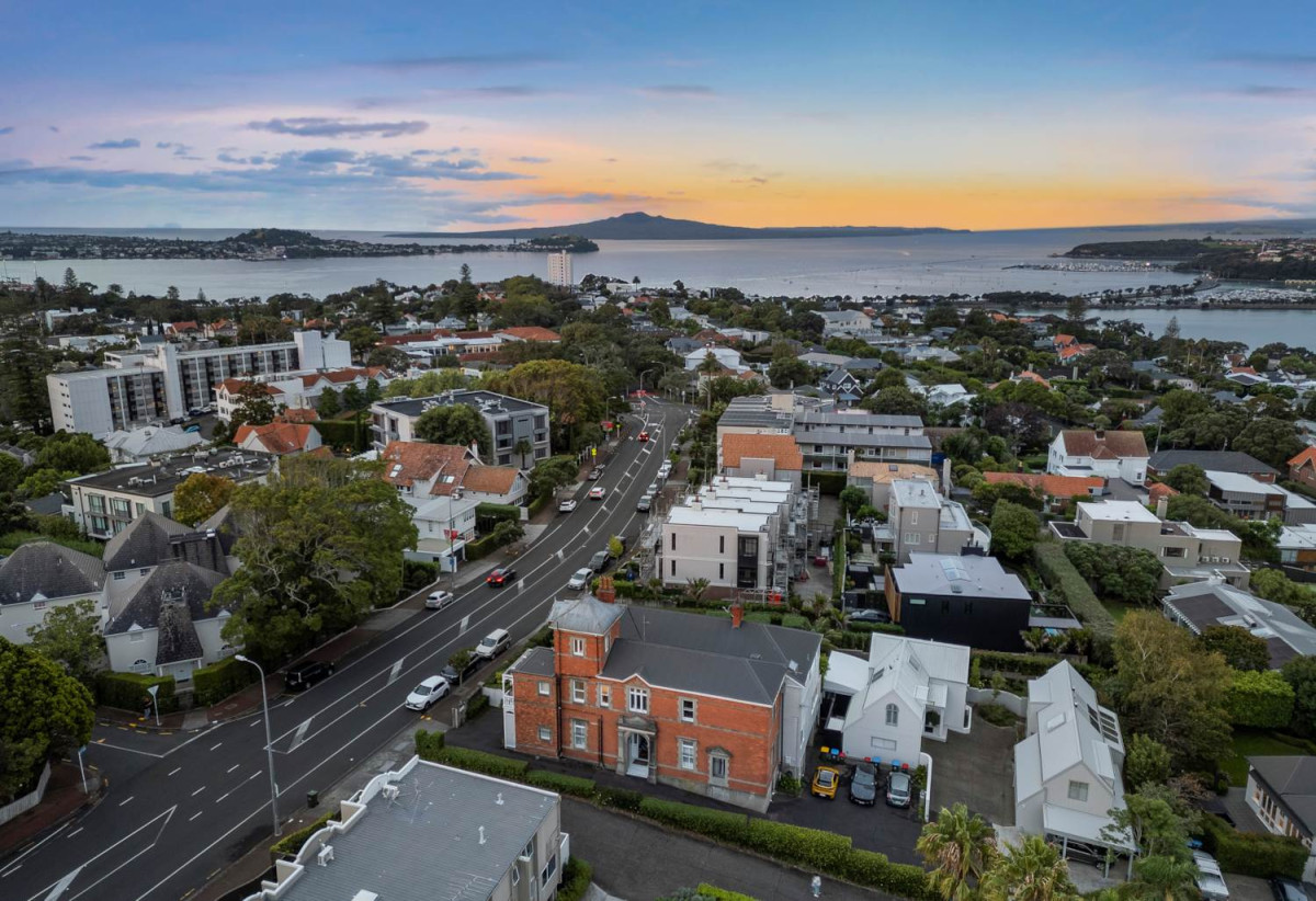 Double Grammar school zone, 124m2 2 beds 1 bath apartment with car park, Occupying the entire top floor, within the legendary “Tower House”, Originally built circa 1904 for former Auckland Mayor Albert Devore, Only four apartments in the building, No body corporate fee, zoned for Auckland Grammar and Epsom Girls’ Grammar School, 3/33 St Stephens Avenue, Parnell, Auckland