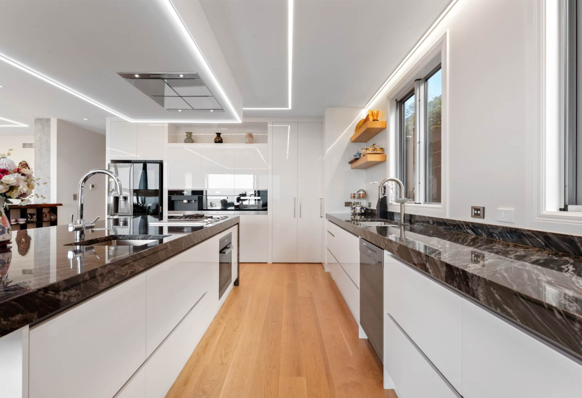 644m2 section, Sea Views, 4 beds (3 ensuites) + over-sized study room 4.5 baths house with double tandem garage (5.9m x 12.4m) for 4 cars, minutes to schools, Long Bay Village, beaches, 0.8 km to Long Bay College, 1.2 km to Long Bay School, 29 Bearing Parade, Long Bay, Auckland