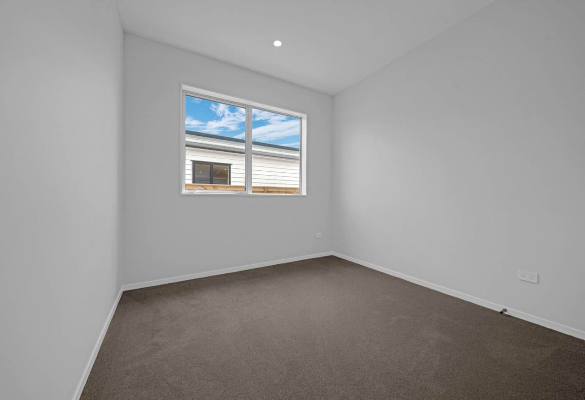 Brandnew 5 beds 2 baths house with double garage on 334m2 section, close to Opaheke School, local reserves, 5 Pupu Crescent, Opaheke, Auckland
