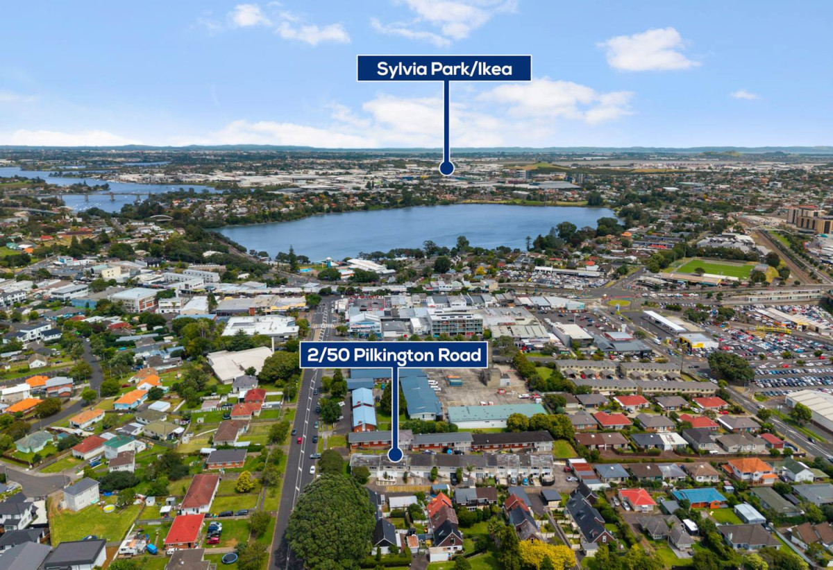 Musr sell, Motivated vendor, Brick and concrete bloc 2 beds 1 bath home, Basement single garage plus separate laundry area, Walking distance to Panmure Train & Bus Station, local shops, cafés and Panmure Basin, 1 km to Panmure Bridge School, 2/50 Pilkington Road, Panmure, Auckland