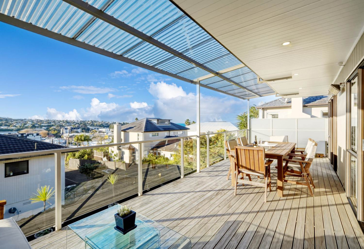 Rangitoto College zone, 4 beds +study room 2 baths house with double garage, 2 beds 1 bath ground floor, close to beach, shops, schools, 0.3 km to Browns Bay School, 1B Beechwood Road, Rothesay Bay, Auckland