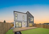 Brandnew 5 beds (2 ensuites) 4 baths house with double garage, close to schools, shops, motorway access, 0.6 km to Hingaia Peninsula School, 26 Hasted Road, Karaka, Auckland