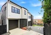 Brandnew standalone 4 beds 2.5 baths home with garage . minutes to schools, the picturesque Lloyd Elsmore Park, and the esteemed Pakuranga Golf Course. shopping centres, 1 km to Howick Intermediate, 1.4 km to Pakuranga College, Lot 2/88 Bradbury Road, Highland Park, Auckland