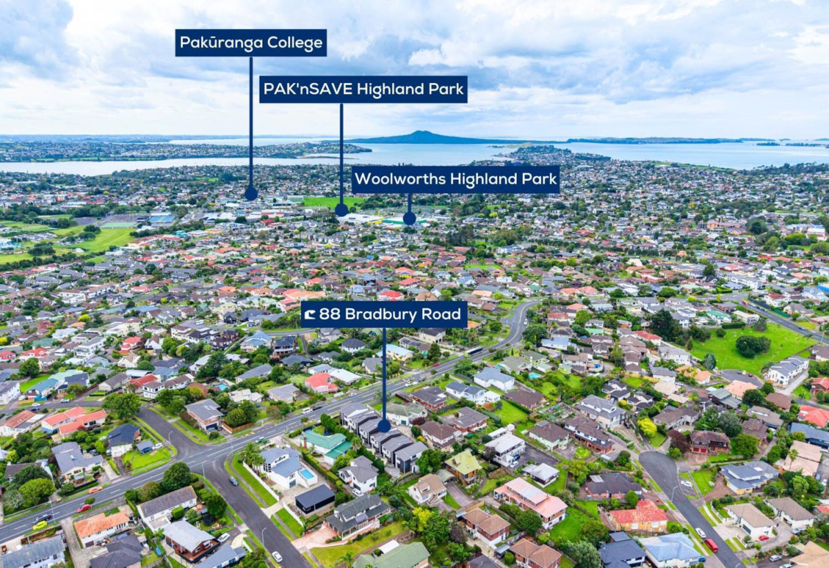 Brandnew standalone 4 beds 2.5 baths home with garage . minutes to schools, the picturesque Lloyd Elsmore Park, and the esteemed Pakuranga Golf Course. shopping centres, 1 km to Howick Intermediate, 1.4 km to Pakuranga College, Lot 2/88 Bradbury Road, Highland Park, Auckland