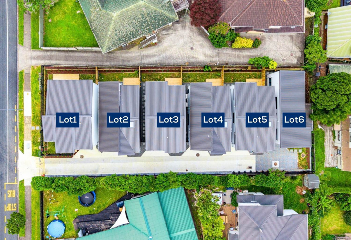 Brandnew standalone 4 beds 2.5 baths home with garage . minutes to schools, the picturesque Lloyd Elsmore Park, and the esteemed Pakuranga Golf Course. shopping centres, 1 km to Howick Intermediate, 1.4 km to Pakuranga College, Lot 2/88 Bradbury Road, Highland Park, Auckland