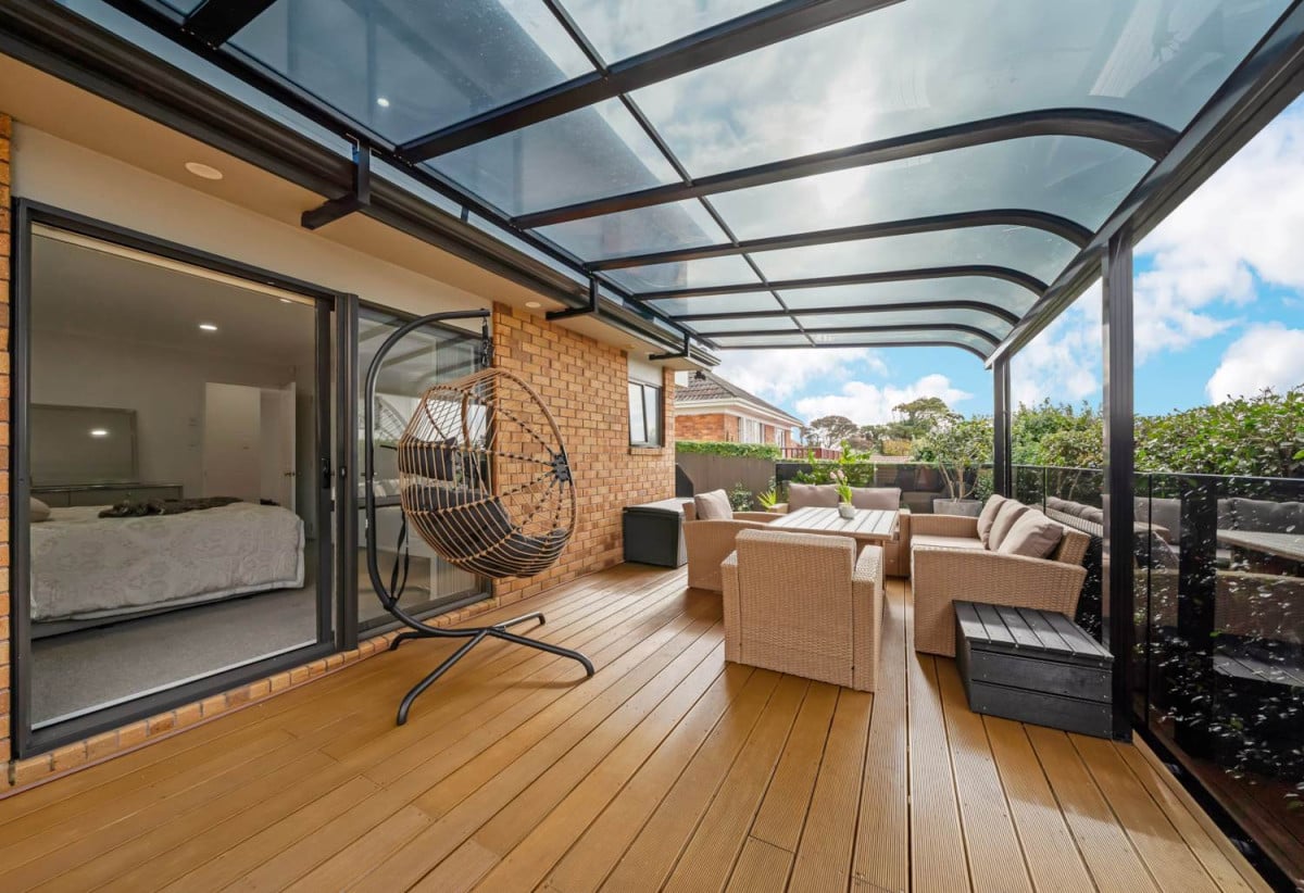 Mt Roskill Grammar zone, 226m2 4 beds 3 baths house with double garage on 338m2 section, just a short stroll from the Keith Hay Park swimming pool complex and all the sporting amenities, close to schools, shops, motorway access, 0.5 km to Hay Park School, 52A Oakdale Road, Mt Roskill, Auckland