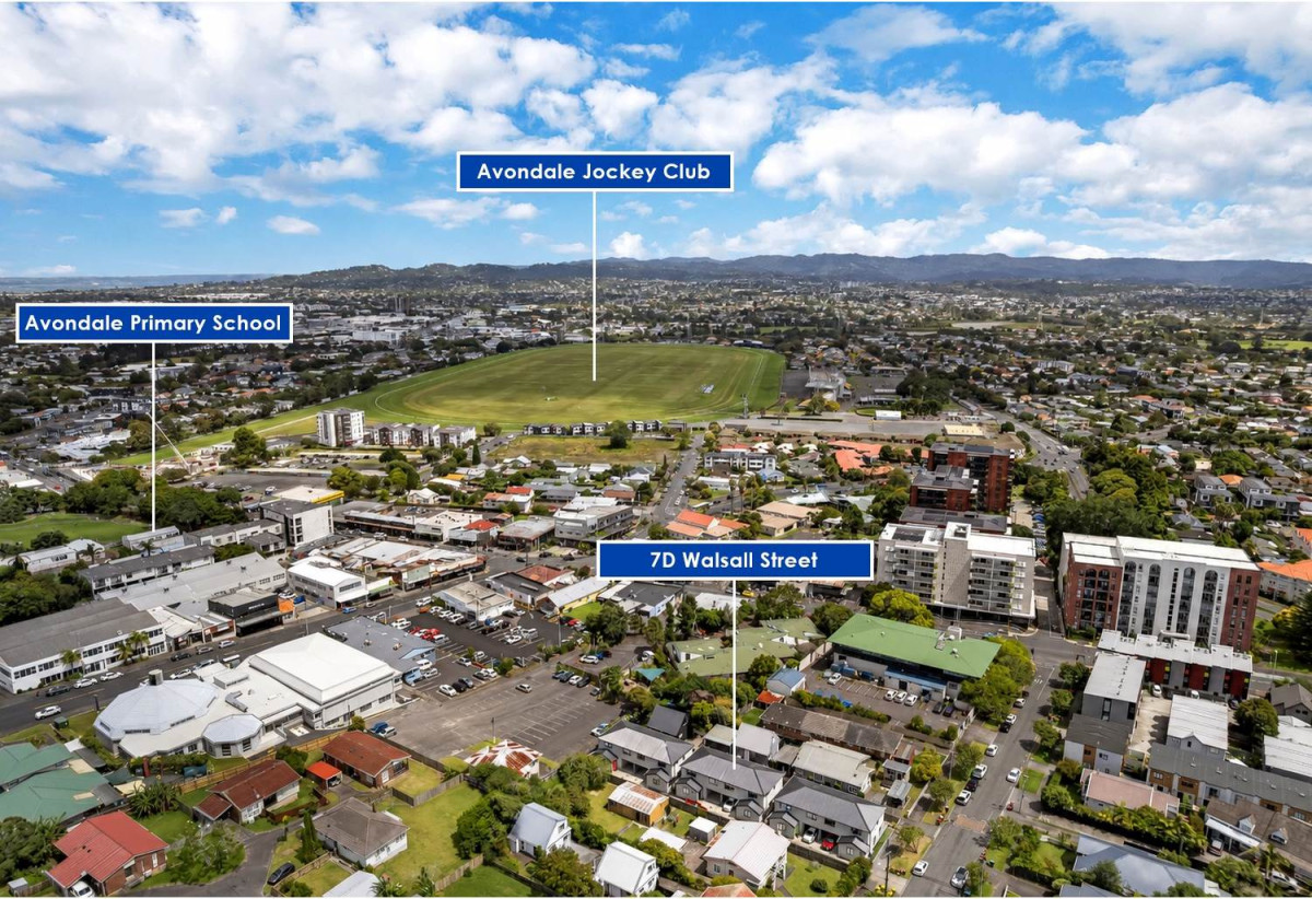 Freehold 3 beds 2.5 baths Duplex home with garage, close to schools, shops, reserves, 0.3 km to Avondale Primary School (Auckland), 0.5 km to Avondale Intermediate, 0.6 km to Avondale College, 7D Walsall Street, Avondale, Auckland