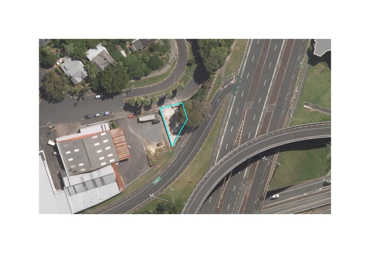 Double Grammar school zone, Premium freehold cleared site in Business – Mixed Use Zone, 0.6 km to Newton Central School, 0.7 km to Kowhai Intermediate School, 1.2 km to Auckland Girls’ Grammar School, 3.1 km to Mt Albert Grammar School, 4a & 4b Aitken Terrace, Kingsland, Auckland
