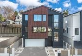 Brandnew standalone 4 beds ( 2 ensuites) 3.5 baths house with oversized double garage, central air conditioning, within easy reach of quality schools, shopping centres, parks, golf club, 9 Awa Crescent, St Johns, Auckland