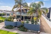 Macleans College zone, 4 beds 3 baths house with double garage and backyard parking space, Waterfront living, 0.8 km to Bucklands Beach Primary School, 2.4 km to Bucklands Beach Intermediate, 2.5 km to Macleans College, 14 The Parade, Bucklands Beach, Auckland