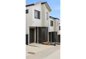 Brandnew standalone 4 beds 2.5 baths home with garage . minutes to schools, the picturesque Lloyd Elsmore Park, and the esteemed Pakuranga Golf Course. shopping centres, 1 km to Howick Intermediate, 1.4 km to Pakuranga College, Lot 2/88 Bradbury Road, Highland Park, Auckland