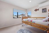 160m2 3 beds 2.5 baths house with double garage, with Howick Domain, Owairoa Primary School, Howick Village, New World Howick, local cafés, shops and everyday amenities all close by, 4/96 Elliot Street, Howick, Auckland
