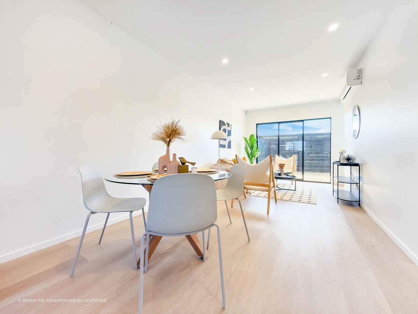 Brandnew 3 double bedrooms plus a dedicated home office/study 2.5 baths home with garage, zoned for Mangapikopiko School with elite ACG Strathallan just a short drive away. close to shops, motorway access, 23 Aratuhia Lane Rosehill, Auckland