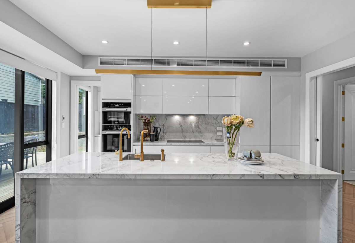 Macleans College zone, 791m2 section, 2 Kitchens, 411m2 Sea Views 6 beds (4 ensuites) 5.5 bathse house with double garaged and 2-beds granny, A striking façade, grand entrance, and elegant lobby make an immediate impression, close to schools, beaches, golf club, shops, 225A Bleakhouse Road, Mellons Bay, Auckland