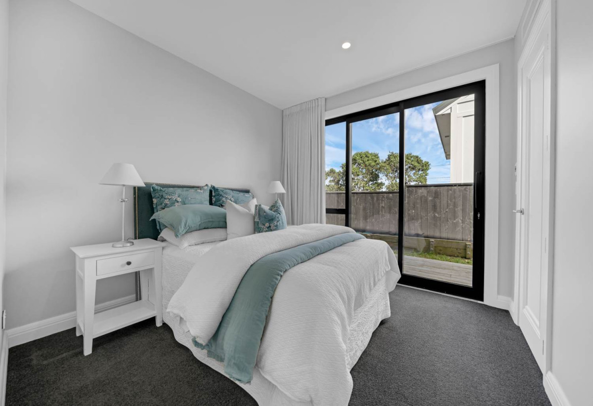 Macleans College zone, 791m2 section, 2 Kitchens, 411m2 Sea Views 6 beds (4 ensuites) 5.5 bathse house with double garaged and 2-beds granny, A striking façade, grand entrance, and elegant lobby make an immediate impression, close to schools, beaches, golf club, shops, 225A Bleakhouse Road, Mellons Bay, Auckland