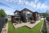 Macleans College zone, 791m2 section, 2 Kitchens, 411m2 Sea Views 6 beds (4 ensuites) 5.5 bathse house with double garaged and 2-beds granny, A striking façade, grand entrance, and elegant lobby make an immediate impression, close to schools, beaches, golf club, shops, 225A Bleakhouse Road, Mellons Bay, Auckland