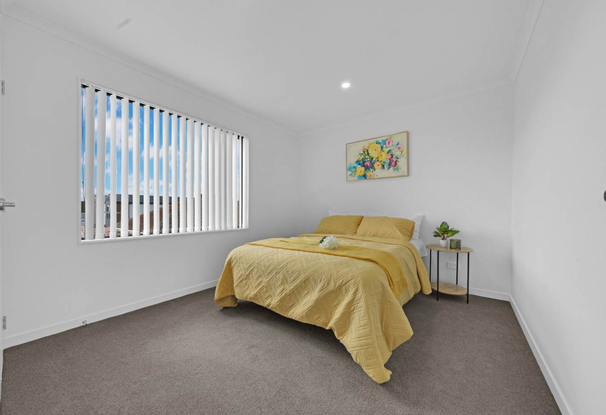 132m2 3 beds 2.5 baths home with garage, just minutes from Westfield Manukau, Papatoetoe Town Centre, 0.2 km to Papatoetoe High School, 0.6 km to Papatoetoe East School, 14C Alexander Avenue, Papatoetoe, Auckland