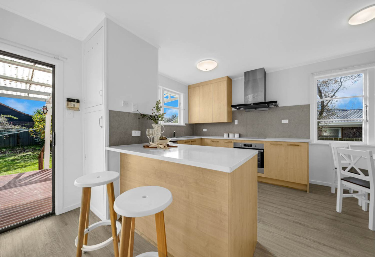 706m2 section, 3 beds 1 bath house with standalone garage, Modern kitchen/bathroom, close to Manurewa town centre, train station, schools, 0.7 km to Manurewa Intermediate, 0.8 km to Manurewa South School, 17 Percival Street, Manurewa, Auckland