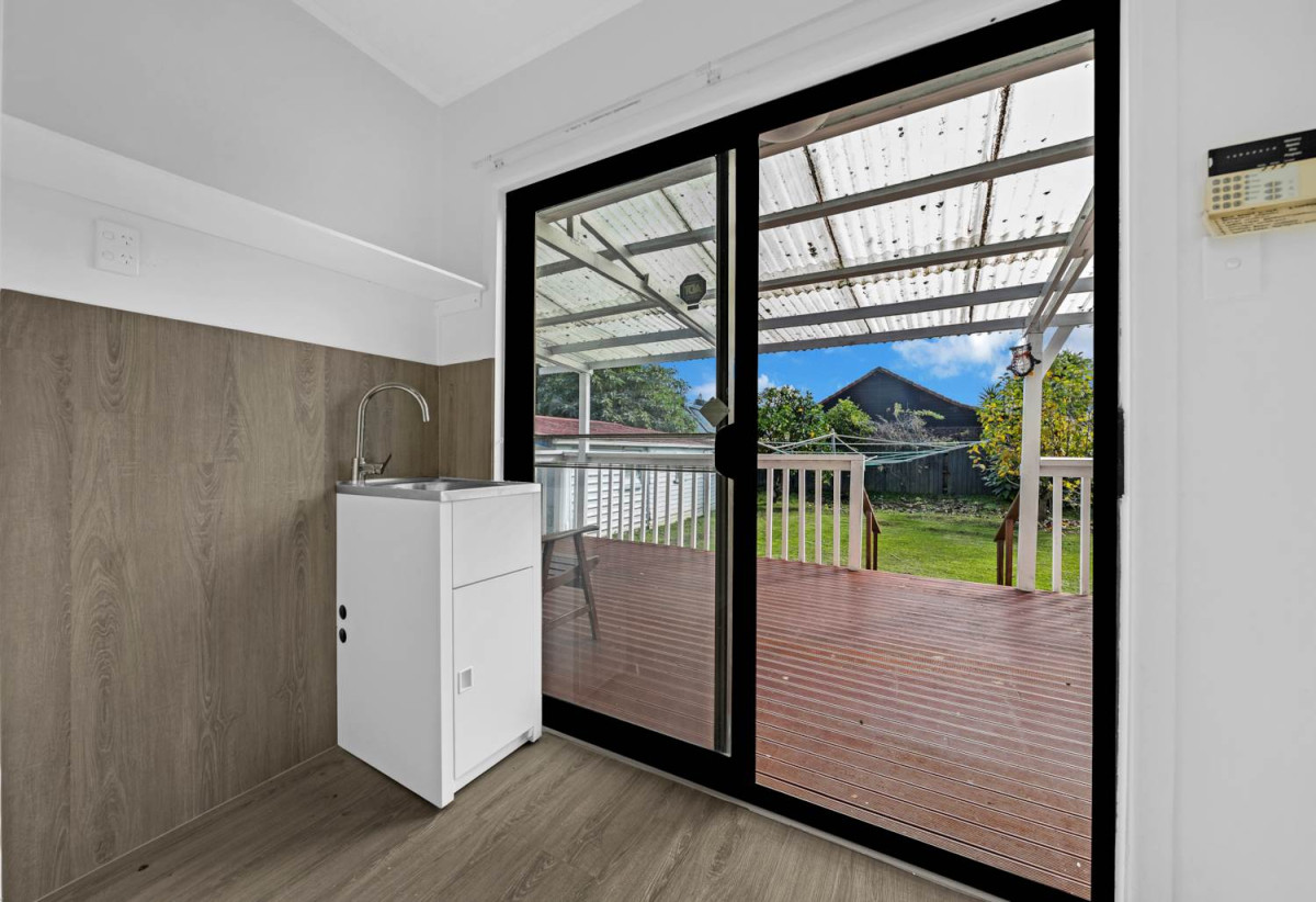 706m2 section, 3 beds 1 bath house with standalone garage, Modern kitchen/bathroom, close to Manurewa town centre, train station, schools, 0.7 km to Manurewa Intermediate, 0.8 km to Manurewa South School, 17 Percival Street, Manurewa, Auckland
