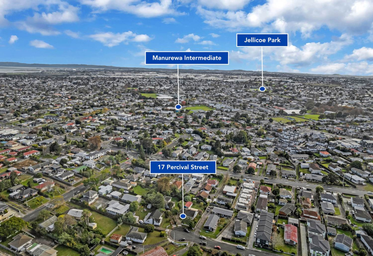 706m2 section, 3 beds 1 bath house with standalone garage, Modern kitchen/bathroom, close to Manurewa town centre, train station, schools, 0.7 km to Manurewa Intermediate, 0.8 km to Manurewa South School, 17 Percival Street, Manurewa, Auckland