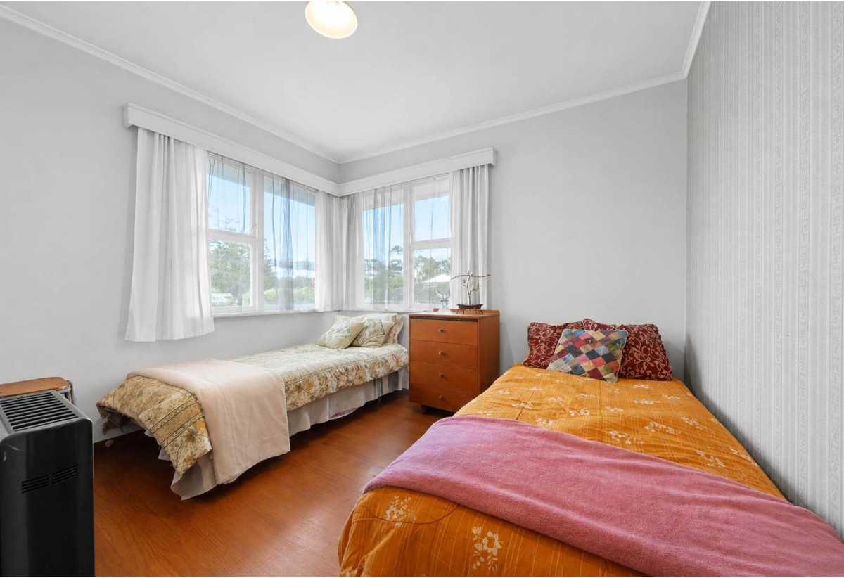 Once in Decades, 665m2 section, Brick and tile 3 beds 1 bath house with garage, close to schools, shops, supermarket, parks, golf club, beach, 0.7 km to May Road School and Marshall Laing School, 0.9 km to Lynfield College, 71 Penney Avenue, Mt Roskill, Auckland