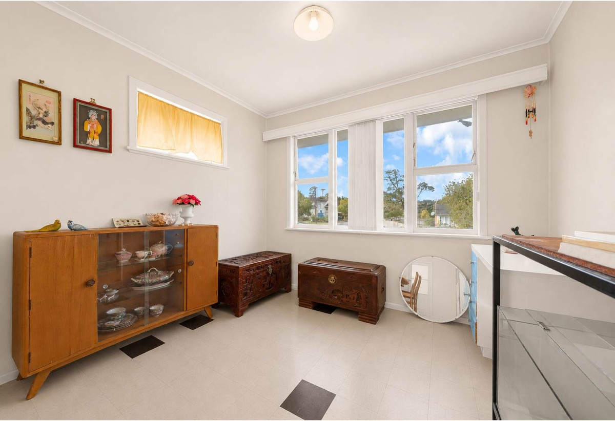 Once in Decades, 665m2 section, Brick and tile 3 beds 1 bath house with garage, close to schools, shops, supermarket, parks, golf club, beach, 0.7 km to May Road School and Marshall Laing School, 0.9 km to Lynfield College, 71 Penney Avenue, Mt Roskill, Auckland