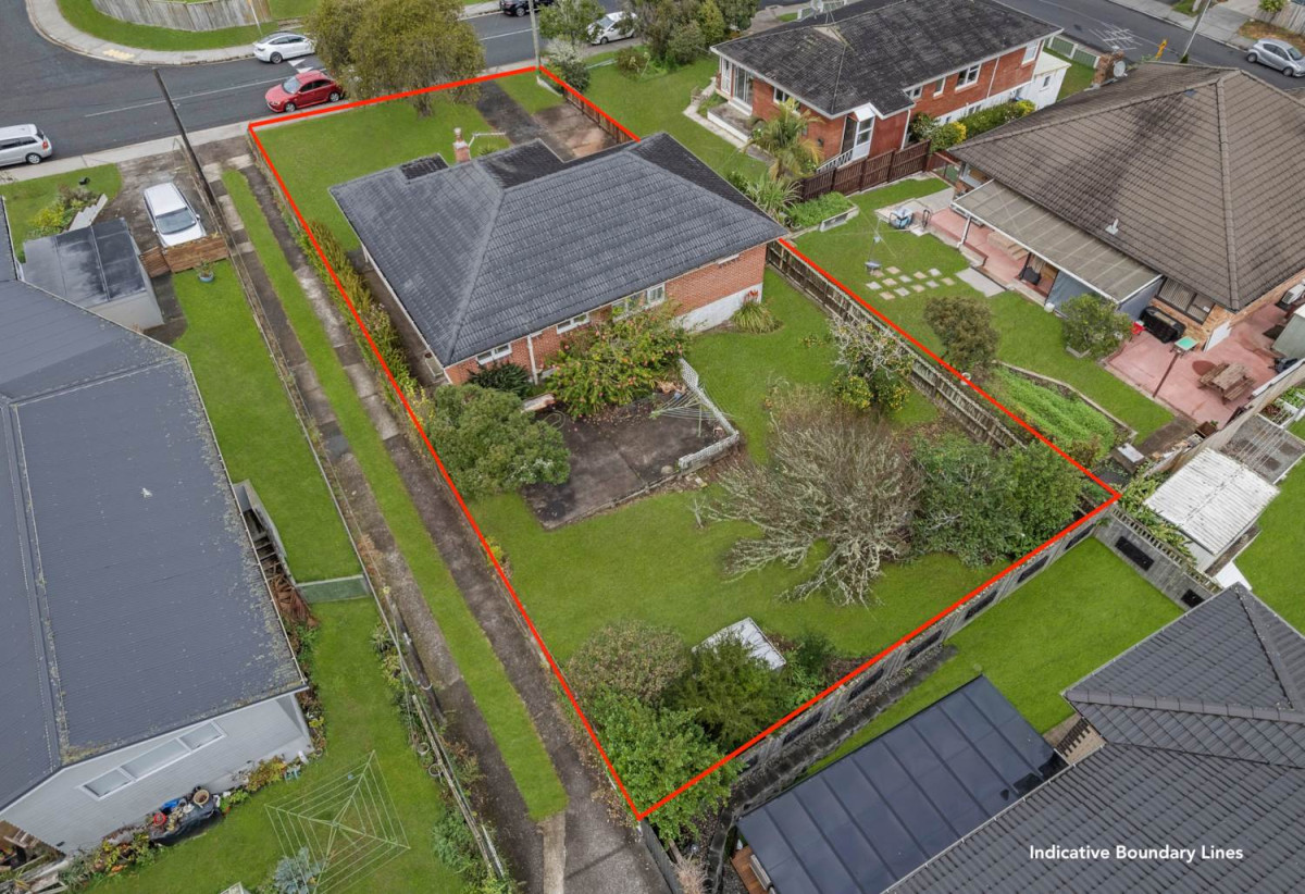 Once in Decades, 665m2 section, Brick and tile 3 beds 1 bath house with garage, close to schools, shops, supermarket, parks, golf club, beach, 0.7 km to May Road School and Marshall Laing School, 0.9 km to Lynfield College, 71 Penney Avenue, Mt Roskill, Auckland